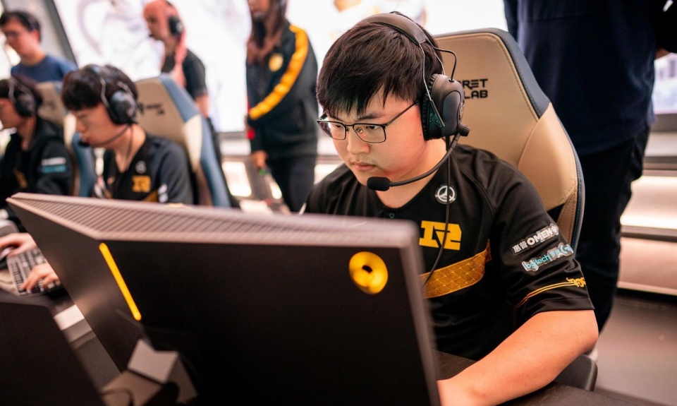 赛地聚焦：西甲今晚热度飙升，金州勇士回应争议，态度坚定，资深球员宣示担当的简单介绍-英雄联盟台服官网地址入口